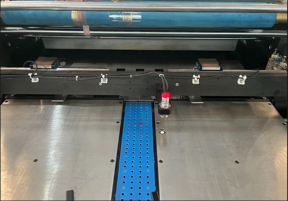 Máquina automática de estampado de papel de papel caliente para papel de embalaje de gama completa, estampado de colores