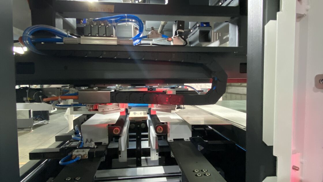 Double Feeding Double Forming Rigid Box Making Machine Fast Speed High Precision Full Servo Control