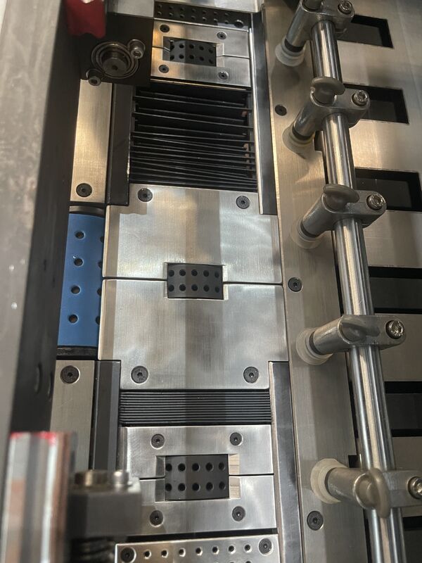 Máquina automática de estampado de papel caliente para papel de embalaje de gama completa, estampado de colores