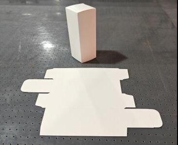 LY-RK03-1113 Máquina de corte de materiales flexibles no metálicos sin matrices con un grosor de corte de 50 mm y con una precisión de ± 0,05 mm