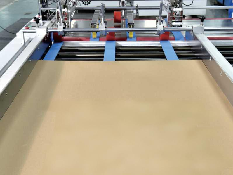 LY-1500TMJ Máquina automática de adhesión de cinta transparente de cartón Gran cartón de cartón cinta adhesiva transparente Máquina de servo control máquina de aplicación de cinta para el embalaje